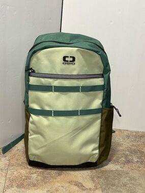 OGIO Alpha Lite backpack sage Lightweight Daypack